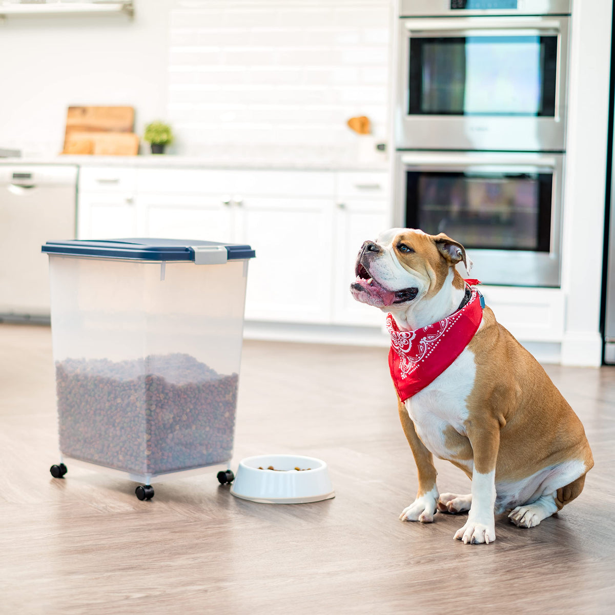 IRIS USA Dog Food Storage Container, Airtight, 30 lb Capacity, Wheels