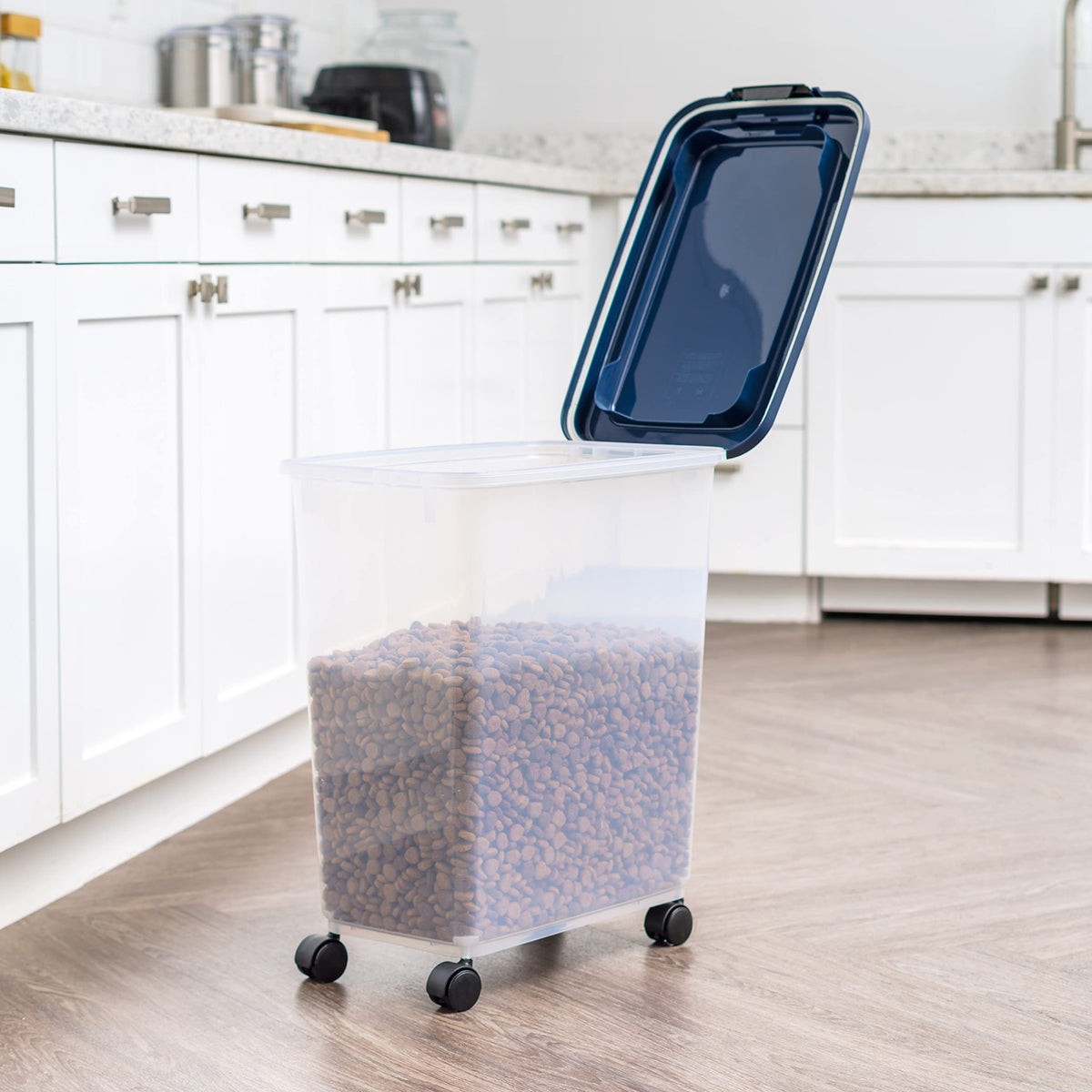 IRIS USA Dog Food Storage Container, Airtight, 30 lb Capacity, Wheels